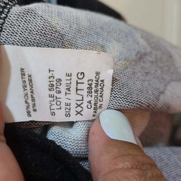 ☢️3 For $20. Eclipse-top,flowers,shades of blue - Picture 5 of 8